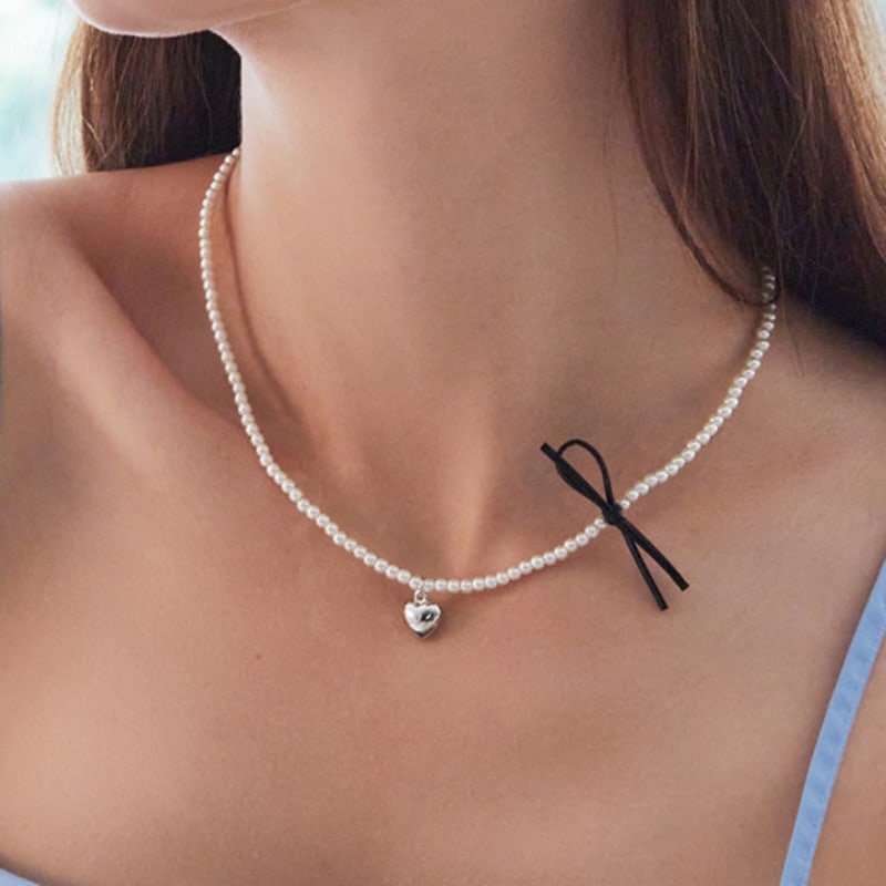 

Charmy lovely ribbon pearl-necklace white