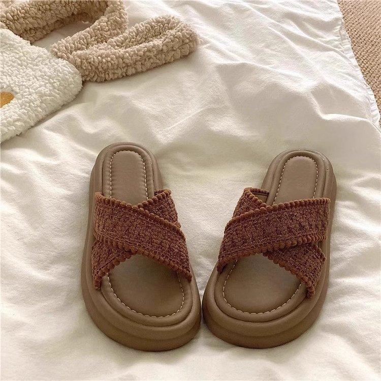 Beach flip flops women's summer new 2025 Roman sandals retro casual Internet celebrity same sandals