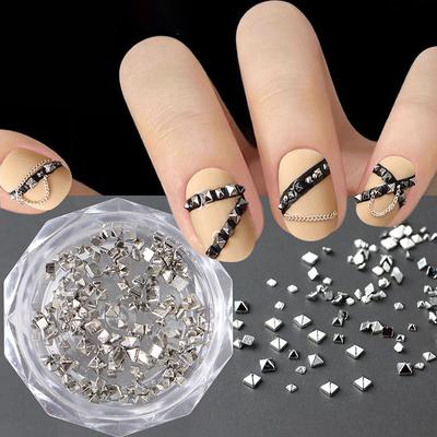 Punk Fyrkantig Nit Nageldekoration Nageldelar Berlocker Metallnit Manikyr Tillbehör Mini Glittrig Nageldekoration Tillbehör