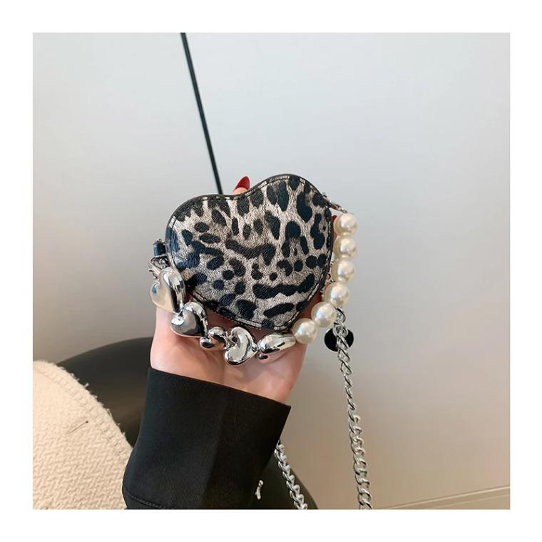 

Сумки через плечо из искусственной кожи с леопардовым принтом в форме сердца, с цепочками и бусинами, супер крутые сумки через плечо в женском стиле