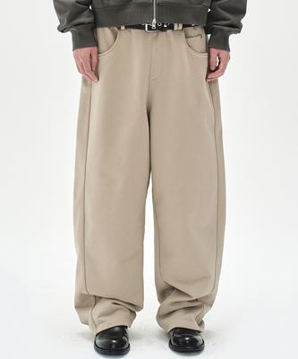 Sobeomeonteu Denim-Like Curved Sweatpants - Chino Beige -