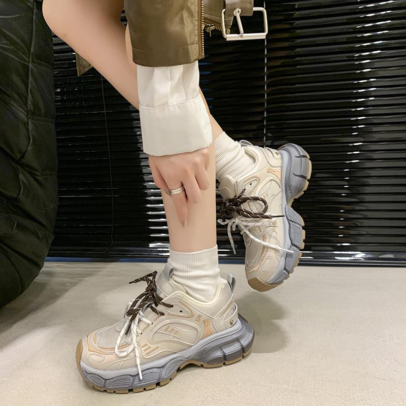 Women's Autumn New Retro Time Light and Breathable Thick-soled Casual Sneakers Women's