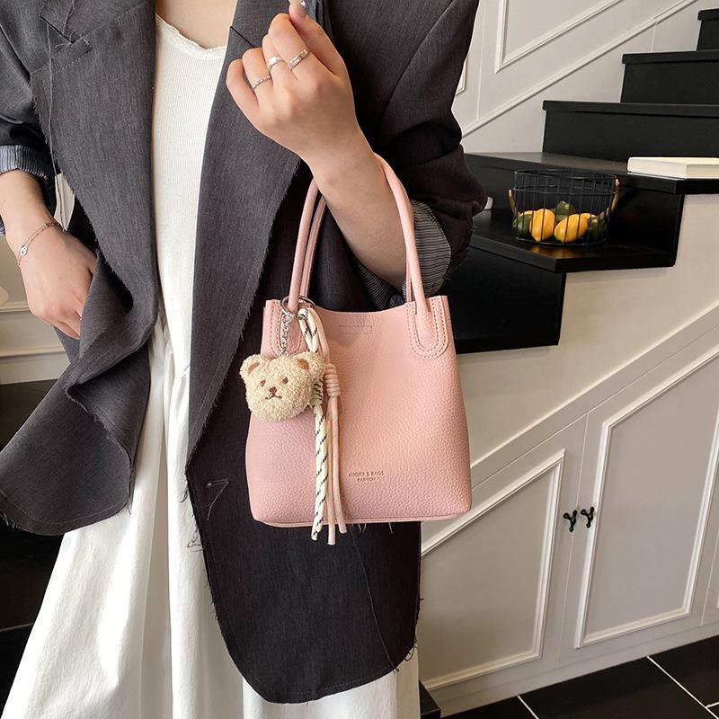 Bucket Bag Women's Simple Bag Summer New Fashion Trend Shoulder Bag Simple Versatile Messenger Bag