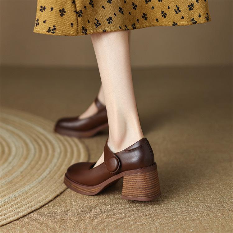 Treasure of the town store! Stepping on shit! Retro polished one-word with thick high heels Mary Jane shoes, small leather shoes, women's single shoes