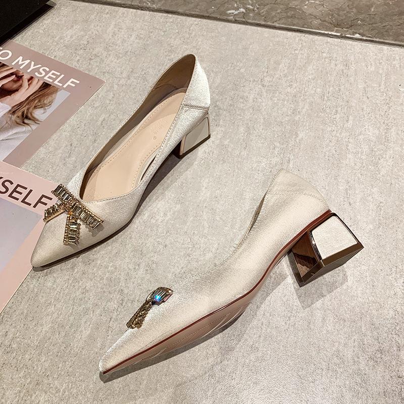 New shallow mouth women's single shoes bow rhinestone thick heel high heels women's cute wind pointed women's shoes