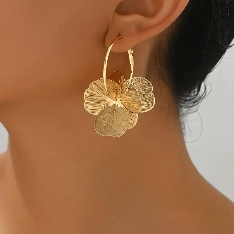 Exquisite Butterfly Flower Pendant Earrings Golden Vintage Earring Fashion Wedding Party Jewelry Accessories