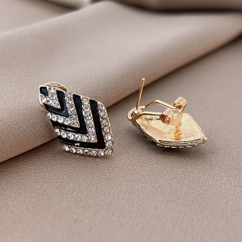 Zebra Stripe Geometric Rhinestone Ear Clips No Piercing Luxury Fashion Earrings for Women