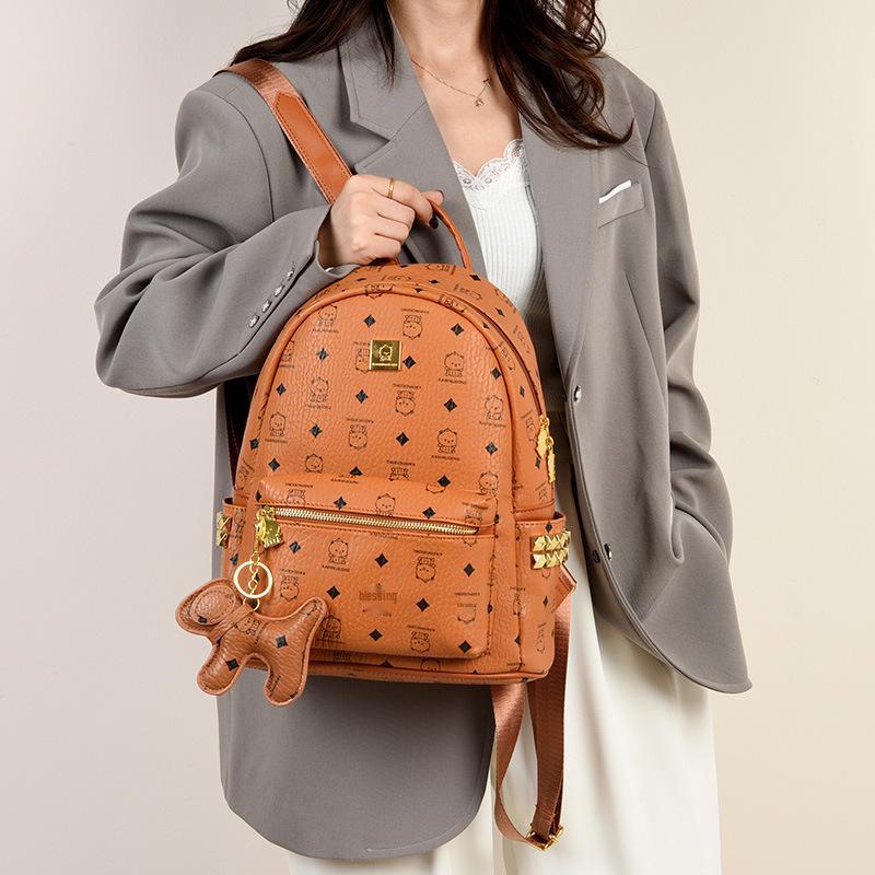 Retro Western Commuter Backpack for Women with Bear Print - Stylish, Lightweight & Versatile for Work or School