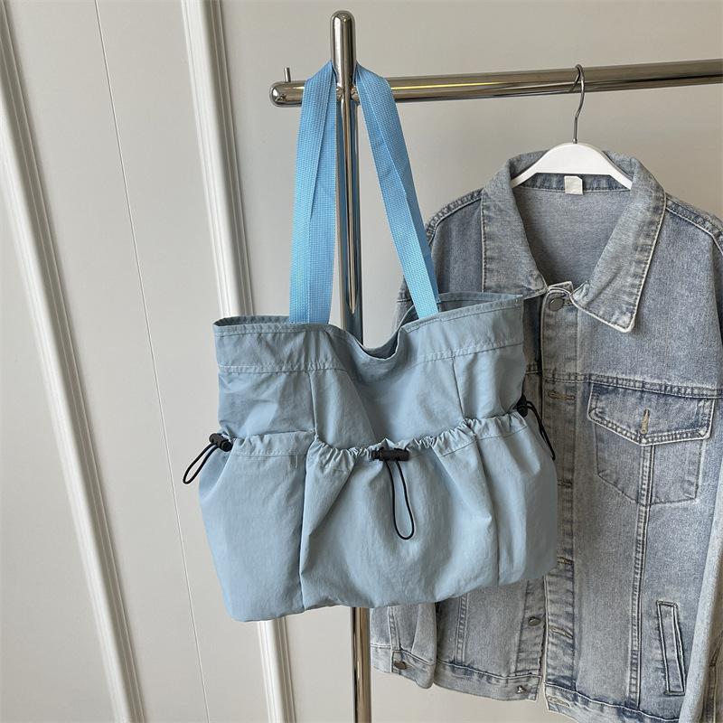 Lightweight large-capacity bag women's 2025 summer new casual shoulder bag versatile foreign-style texture commuter tote bag