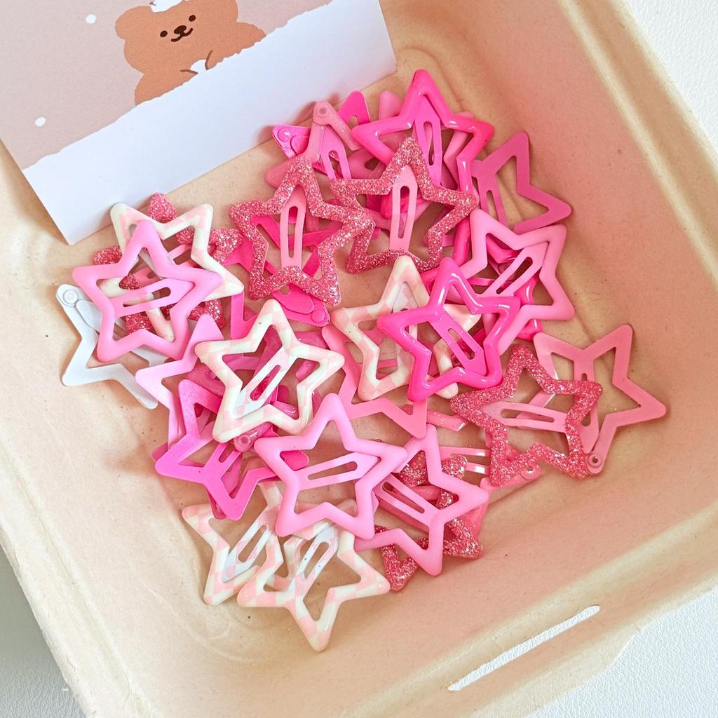 Y2K Star Hair Clips: Cute Five-Pointed Star Accessories for Kids' Side Bangs.