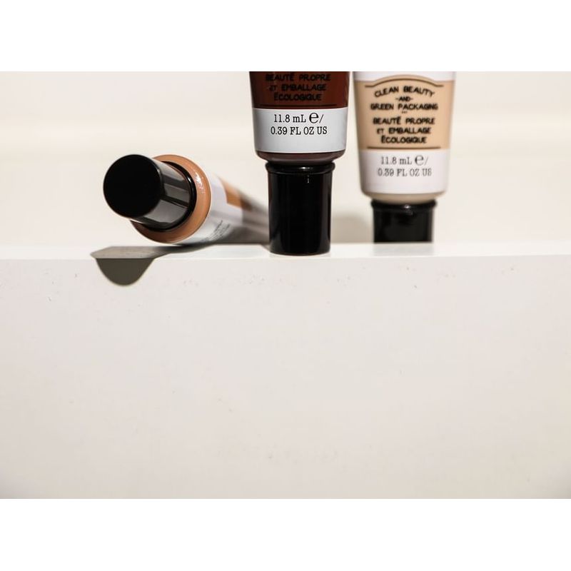 theBalm - Anne T. Dotes : Liquid Concealer - 6 Shades