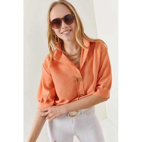 

Женская стильная льняная рубашка с деревянными пуговицами и рукавом три четверти