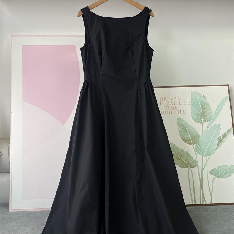 Hepburn Style Sleeveless Backless Dress for Women - Elegant French Design DP870 L