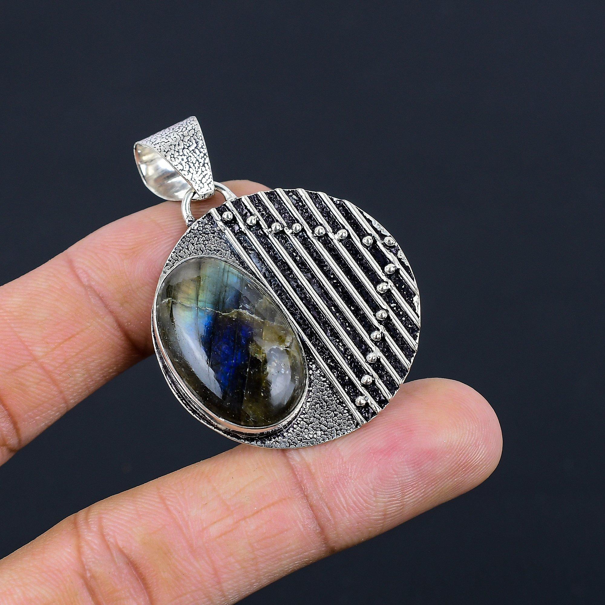 

Sisters Day Deal 925 Silver Natural Labradorite Third Eye Chakra Wedding Pendant