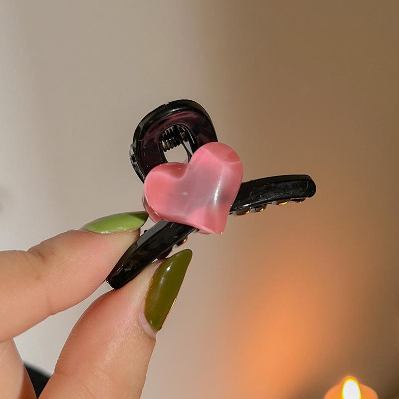 

Mini Acrylic Heart Hair Claw Clips For Women Bangs Hair Clip Girl Sweet Small Grab Barrette Hairpin Headwear Hair Accessories