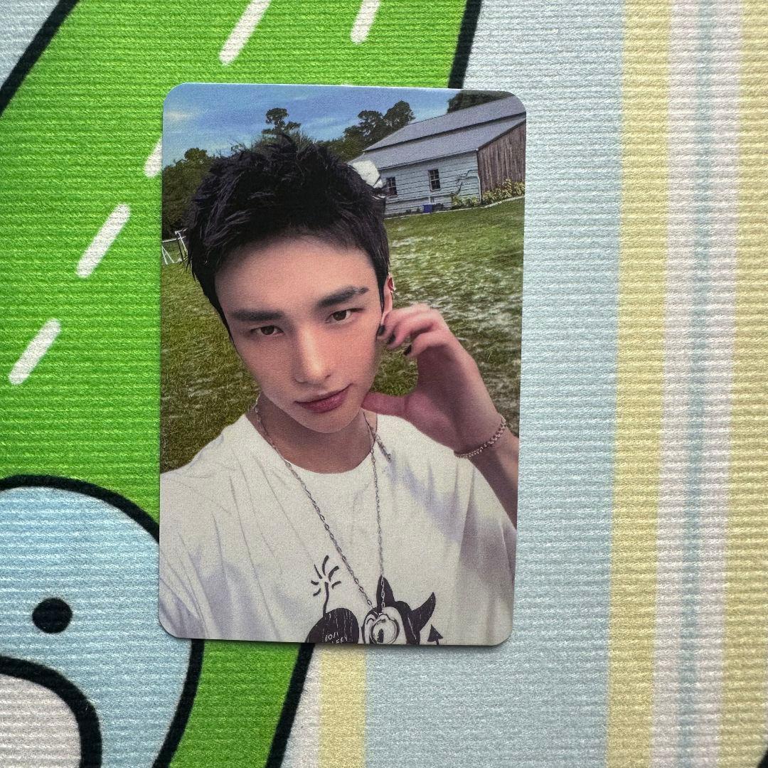 

[USED] Straykids Karma Public Broadcast Sanok Hyunjin Trading Card