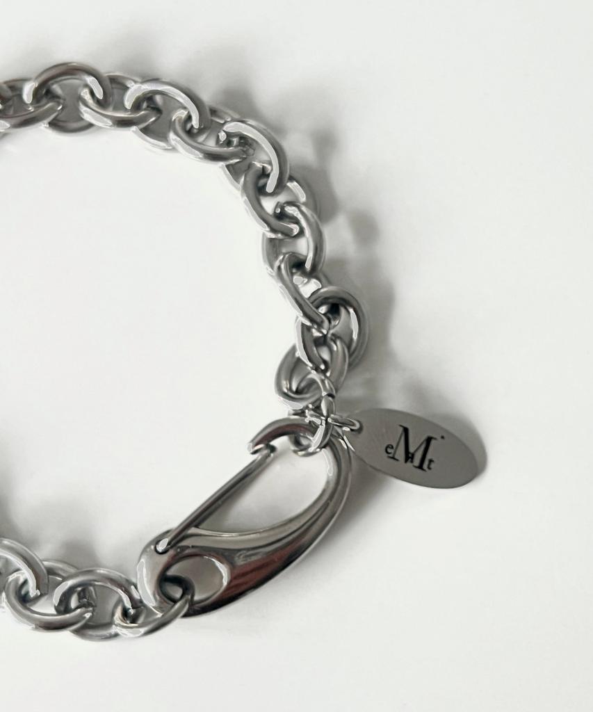 Mucent Hina Signature Clip Chain Surgical Steel Bracelet (Silver)