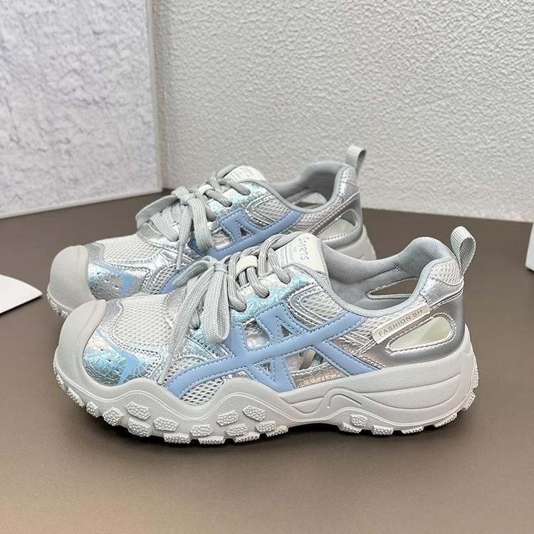 Dámské kožené platformové volnočasové boty 2025 léto nové univerzální prodyšné s výřezy dad shoes malé boty na zvýšení výšky sportovní boty