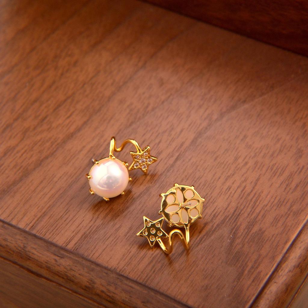 Elegant French Pearl Star Stud Earrings: Versatile, High-End, Stylish, and Unique for Women