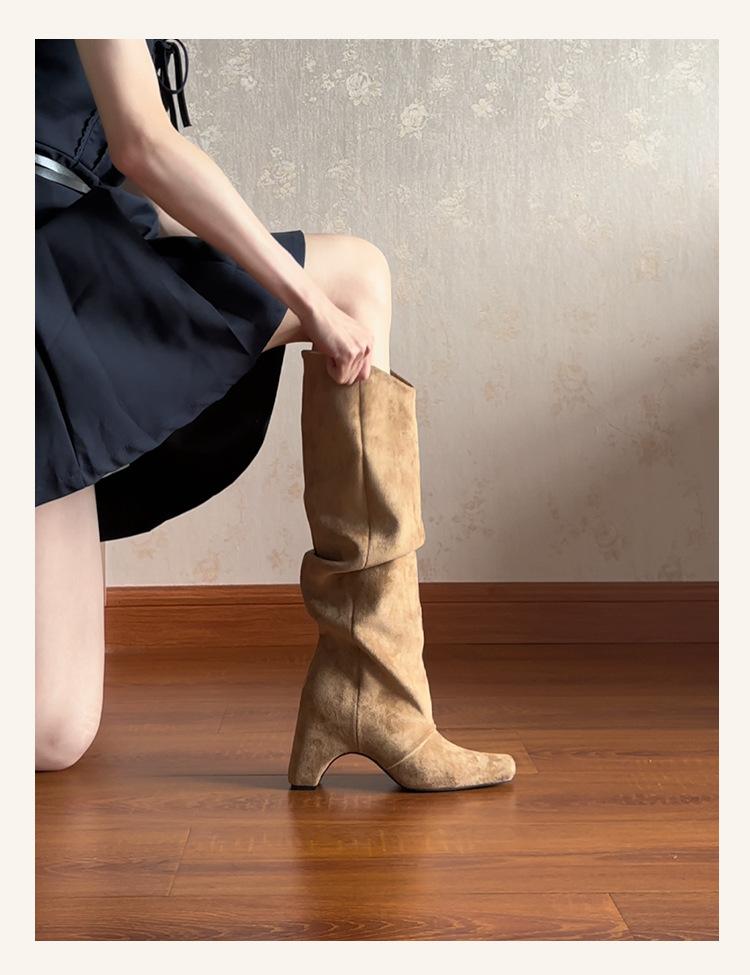 

Square head versatile small man height increasing pleated stacking boots long boots 2025 new retro suede thick heel knight boots 40 хаки