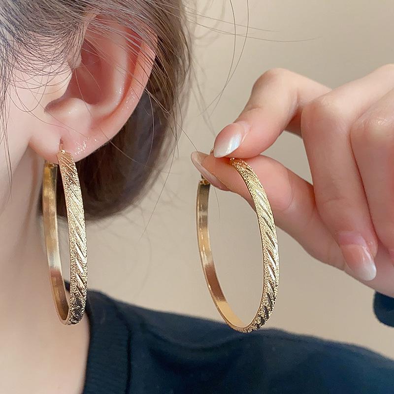 Vintage Silver Needle C-Shaped Diamond Pearl Stud Earrings - Elegant and Versatile Niche High-End Jewelry