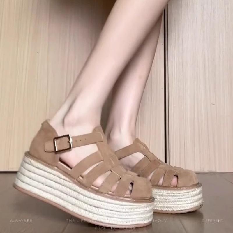 Soft leather version~ woven hollow retro Roman sandals women's 2025 summer new hemp rope straw thick-soled pig cage shoes