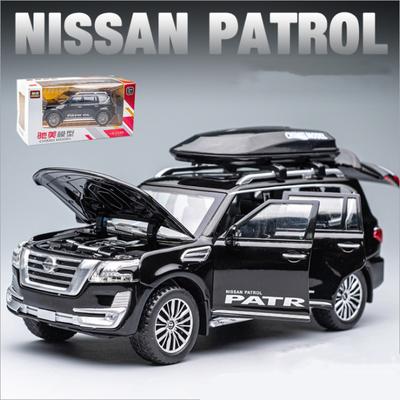 1/32 Ölçekli Nissan Patrol SUV Simülasyon Alaşım Araba Modeli çocuk Metal Geri Çekin Ses ve Işık Döküm Oyuncak Araba Hediye Boys için Hediye