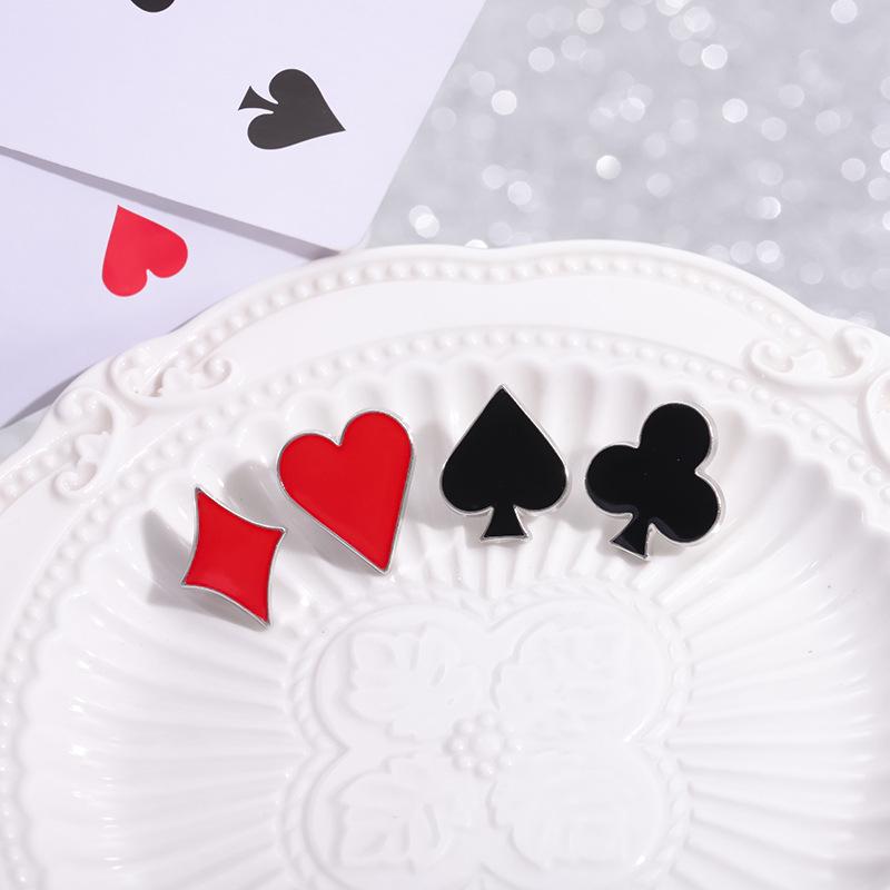 Accessori Creativi in Lega Smaltata per Semi di Poker: Ciondoli e Spille di Picche e Cuori