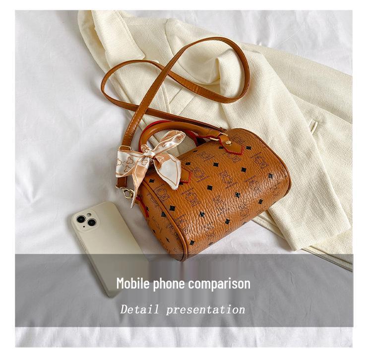 2025 Women's Versatile Crossbody Pillow Bag: New Classic Fashion Handbag