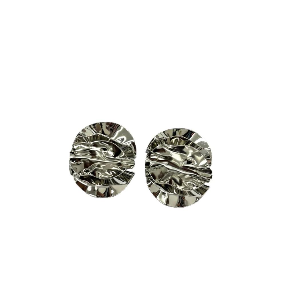 Chic Multi-layered Pleated Petal Stud Earrings: Metal Design for a Luxurious, Versatile Style