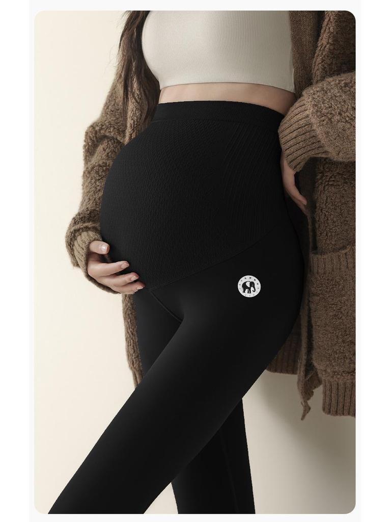 Maternity Shark-Patterned Leggings: Wearable as Yoga Pants, with Fleece Lining for Warmth in Autumn/Winter. Non-Constrictive Design.