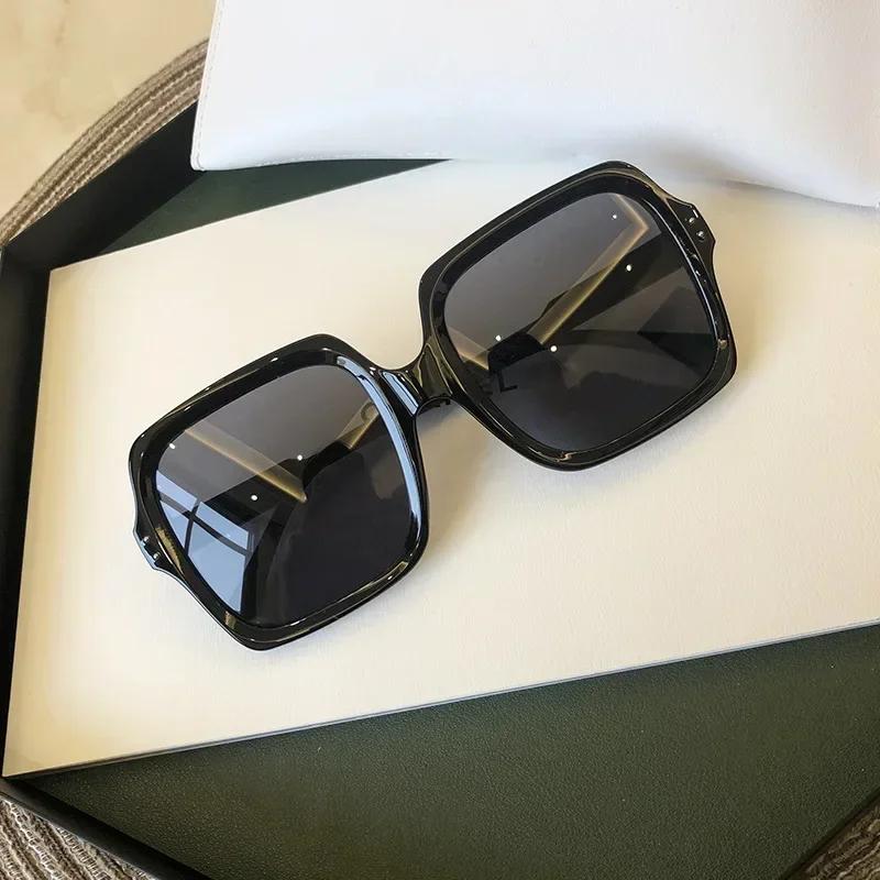 Overisized Square Sunglasses For Women  Fashion Vintage Sun Glasses Men Retro Rivet Eyewear Female Gradient Shades UV400