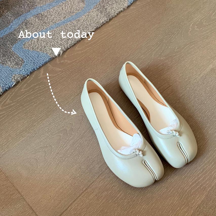 Genuine Leather Pig's Hoof Split-Toe Shoes: Versatile Flat Loafers for Women