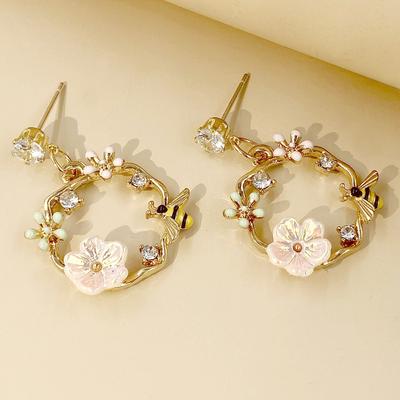 925 Silver Needle Korean Wind Flash Diamond Bee Circle Wreath Earrings, Super Fairy Temperament Shell Flower Stud Earrings