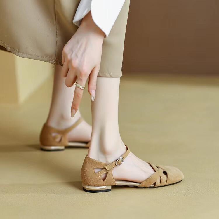 French Classic Retro Roman Sandals Women's Summer 2025 New Round Head Matte Bag Head Soft Sole Flats Women