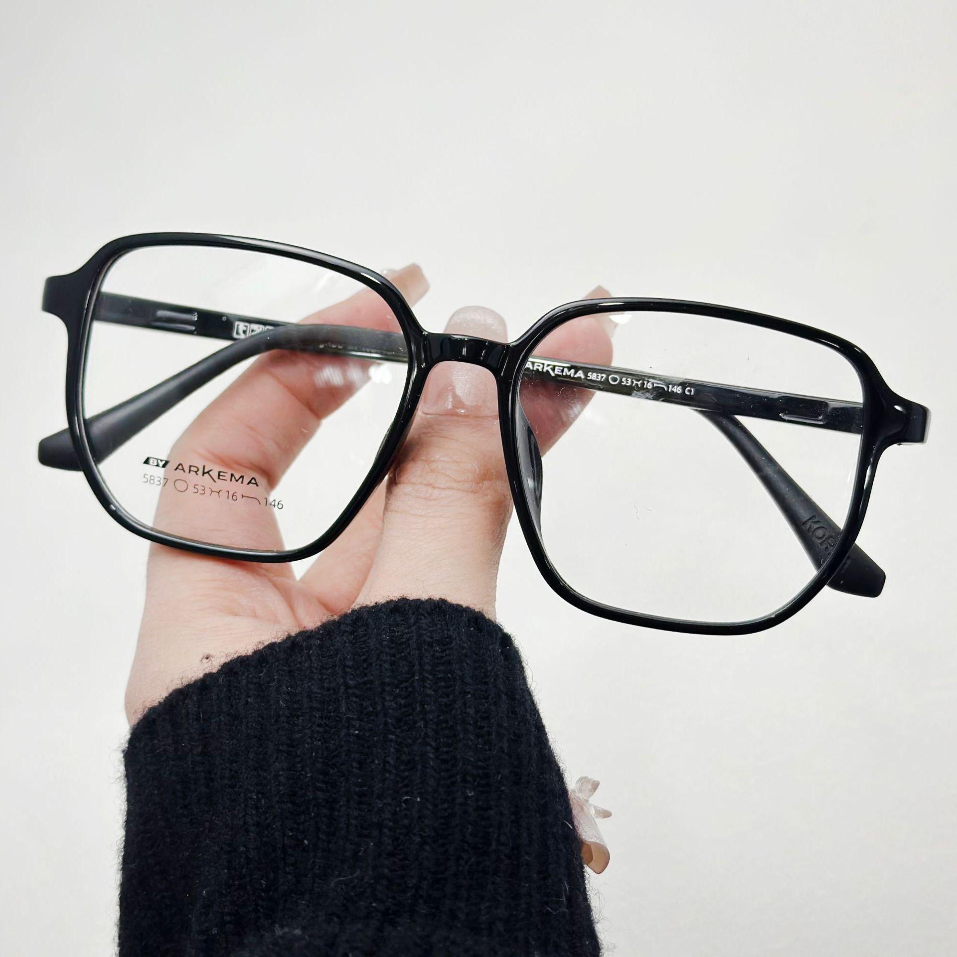 

Стильные ультралегкие полигональные оправы для очков от близорукости из TR для рецептурных линз