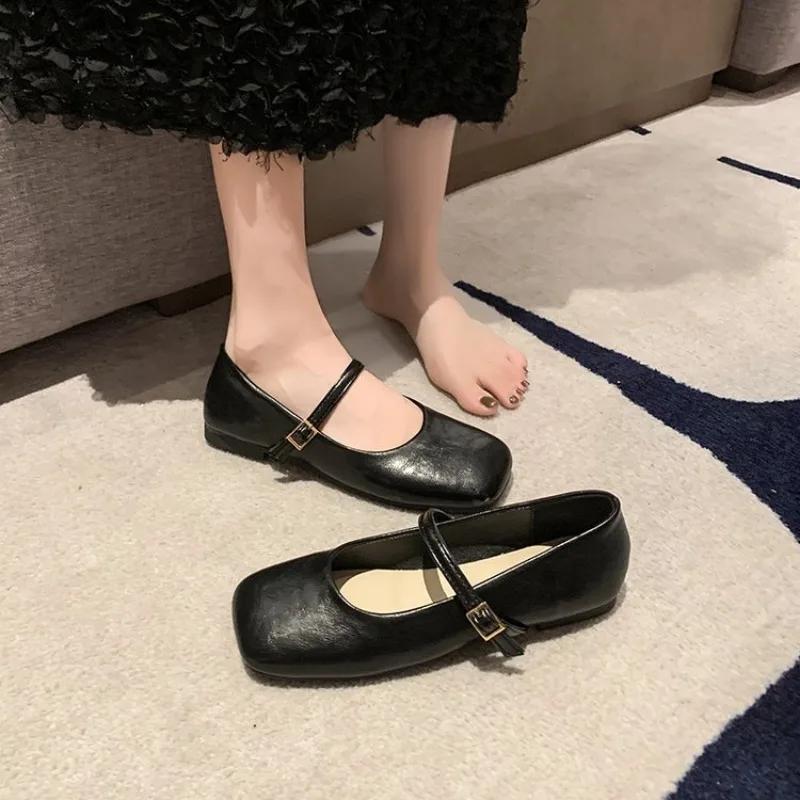 New Women's Flat Shoes Soft Sole Comfortable Square Head Shallow Mouth Casual Shoes Fashionable Women