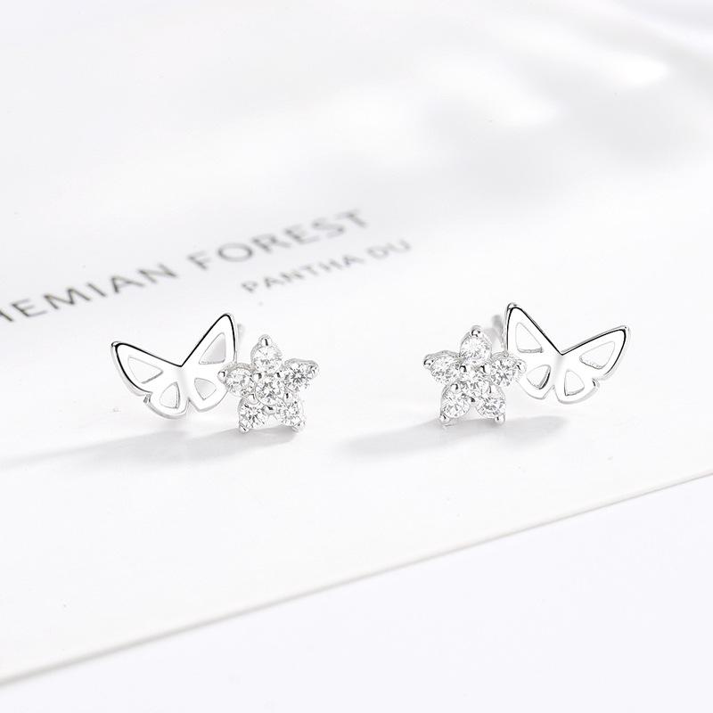 

Серьги-гвоздики Love Flower корейской версии, модные маленькие и простые серьги-гвоздики Mori temperament с бриллиантами в маленьких серьгах