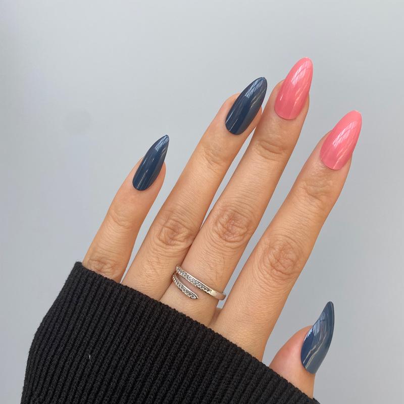 

Removable Short Pink Nail Tips - European & American Style Glue Type