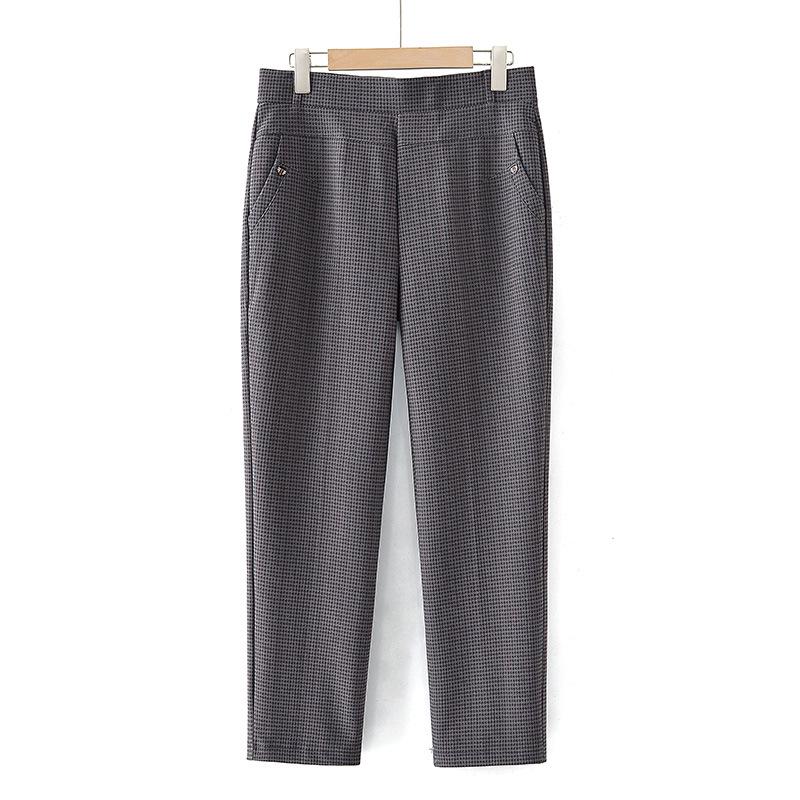Spring Wide-Leg Pants for Middle-Aged Women, Straight-Leg Style, Casual Grandma Pants for Ages 60-70, Perfect for Spring/Autumn.