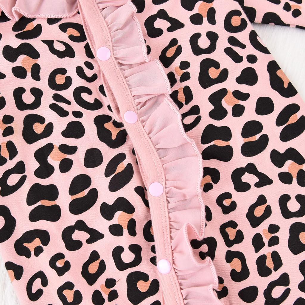 Salopetă cu mânecă evazată pentru bebeluși nou-născut cu imprimeu leopard + bentițe
