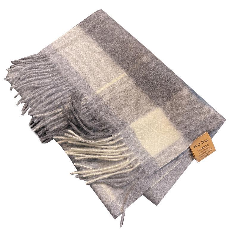 Timeless British Plaid Scarf: Classic Australian Wool for Winter - Women's Gray & White Retro Neckwear