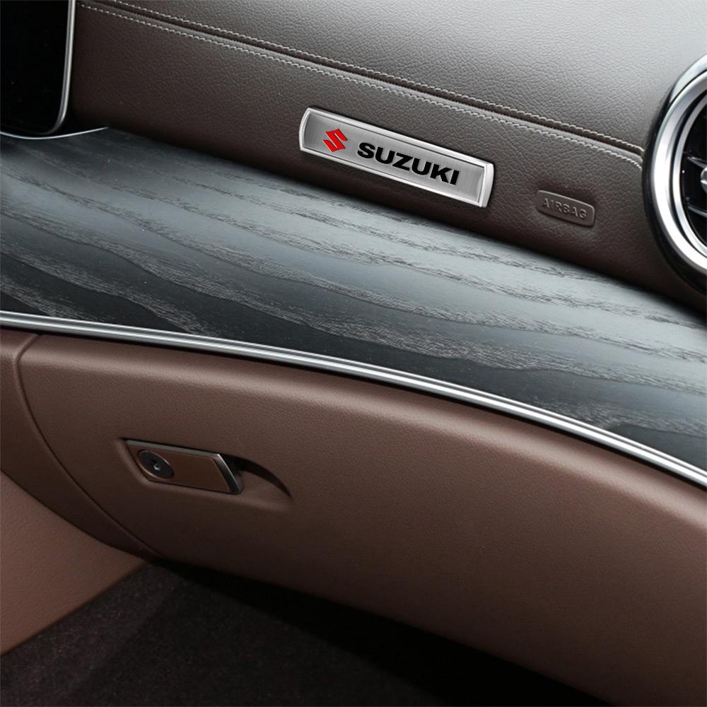 1 Stück Auto Metall Chrom Emblem Auto Kotflügel Seite Heck Karosserie Aufkleber für Suzuki Grand Swift Jimny Vitara Baleno SX4 Samurai Ignis Alto
