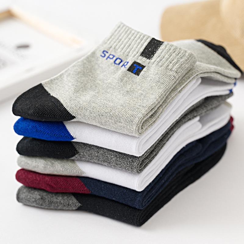 European & American Autumn/Winter Men's Mid-Calf Sport Letter Socks - Breathable Cotton