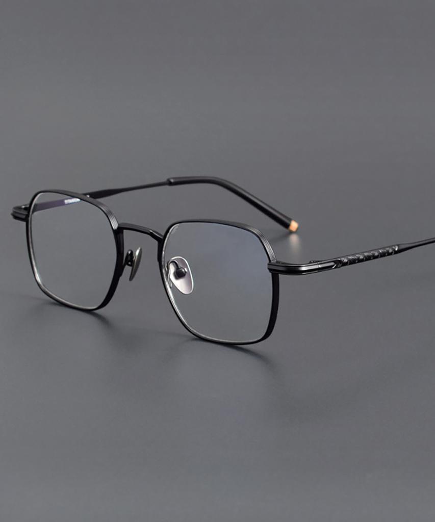 Lingkeonpeuleim 812 Ip Titanium Eyeglass Frame Black