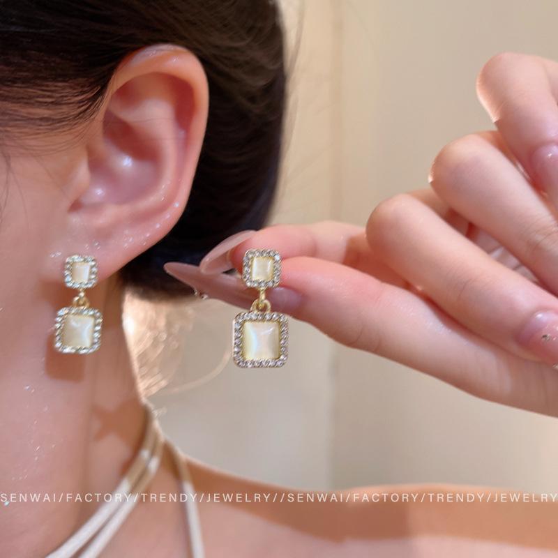 Silver needle opal flash diamond square earrings femininity geometric earrings Japanese and Korean ears