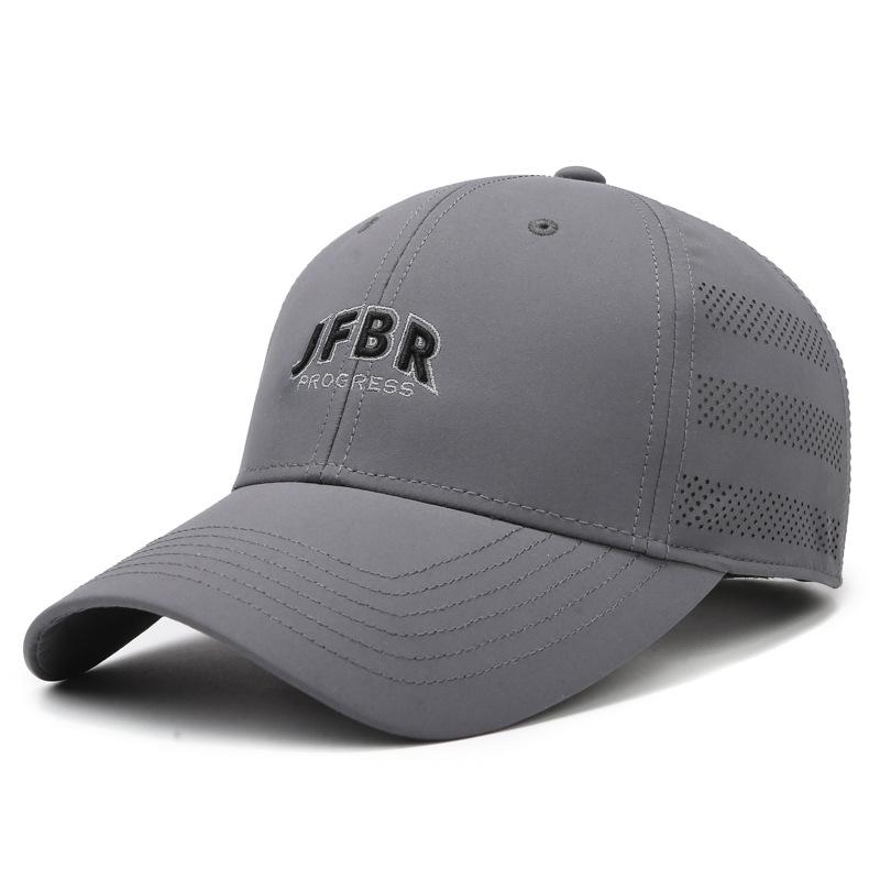Embroidered letter baseball cap with side perforations – a casual, versatile and stylish cap for outdoor sun protection