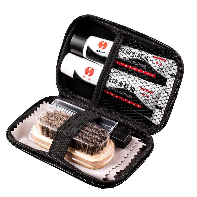 Carbon Fiber Pattern 6-Piece Leather Shoe Care Set: Horsehair Brushes, Polish, and Cloth