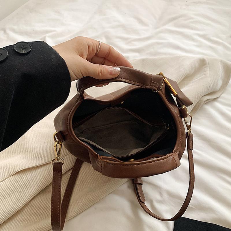 Designová móda Malá crossbody kabelka přes rameno z PU kůže pro ženy Zimní Nové Tend Jednoduché kabelky do podpaží