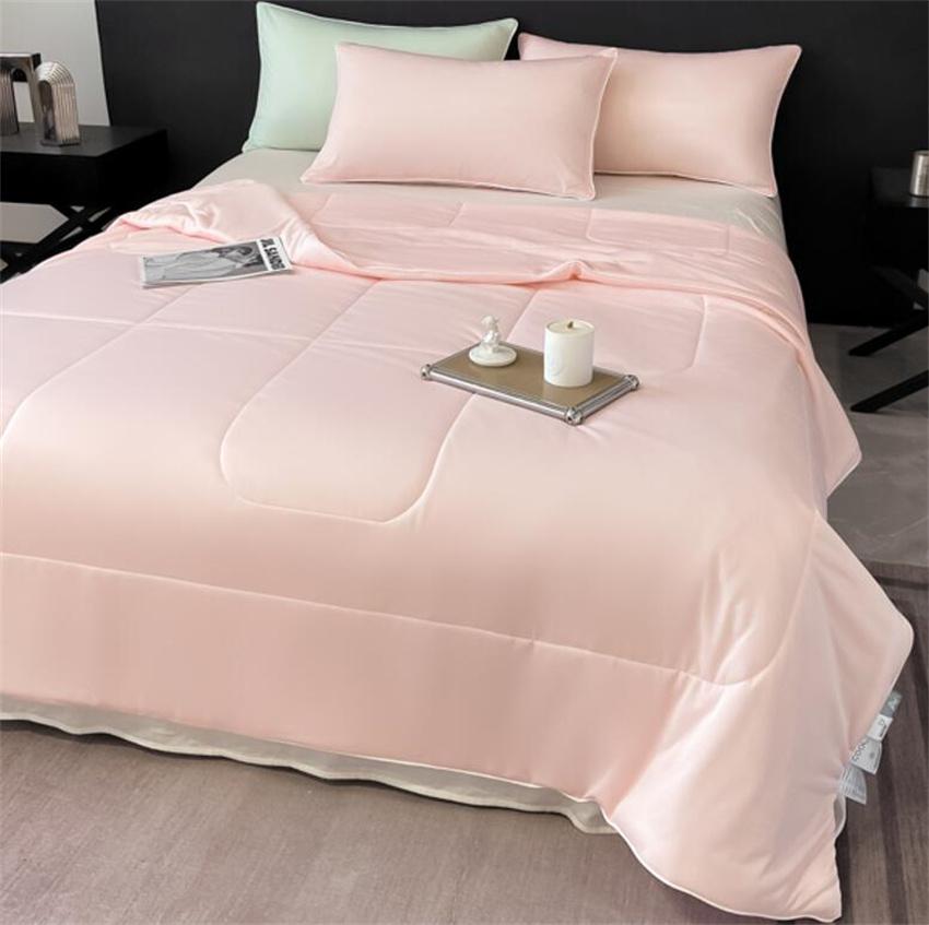 High Quality Cooling Comforter, Lightweight Smooth Air Condition Blanket Summer Quilt, Fluffy Soft Cold Touch Fabric Blanket